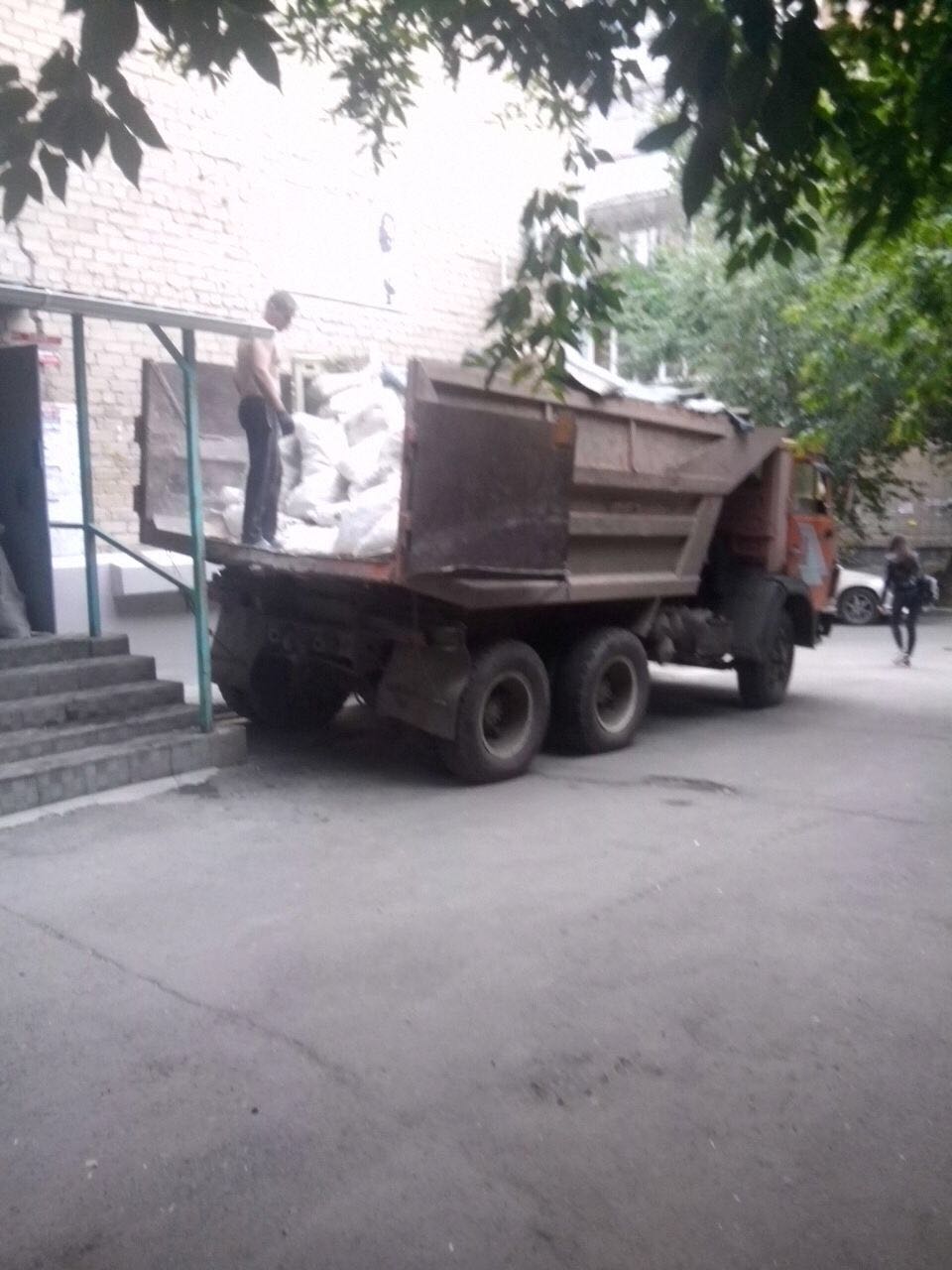 Вывоз мусора КАМАЗом в Челябинске
